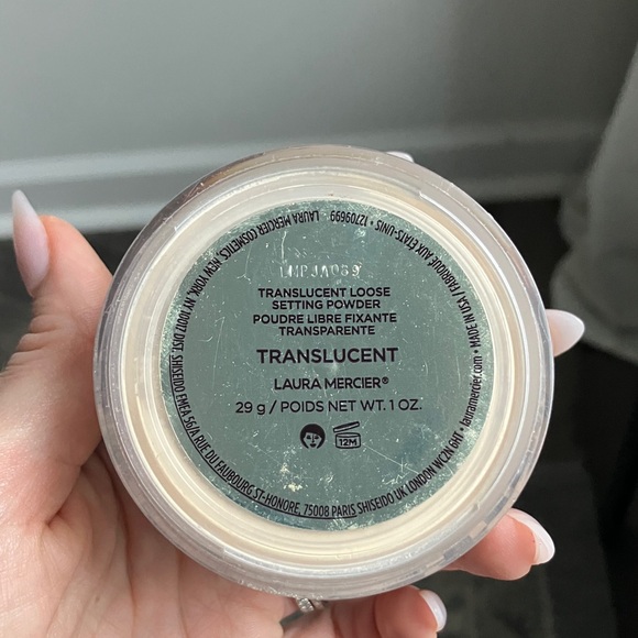 Laura Mercier Translucent Setting Powder - Picture 4 of 7
